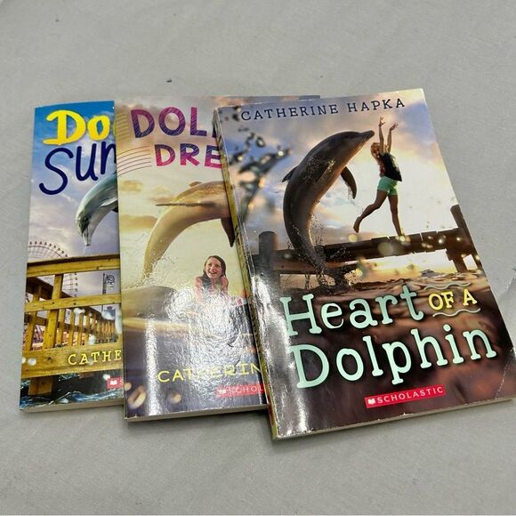2/$15! Dolphin Paperback Book Series Set of 3 by Catherine Hapka Ages 9-12 - Picture 1 of 3